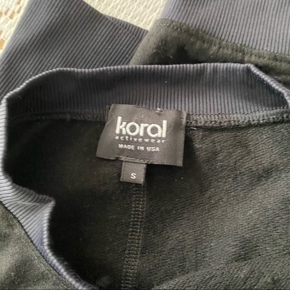 Koral Activewear • Black Breach Keyhole Front Crewneck Sweater - Picture 7 of 10